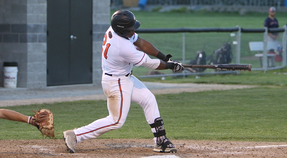 Baseball comes back to defeat division foe Spalding