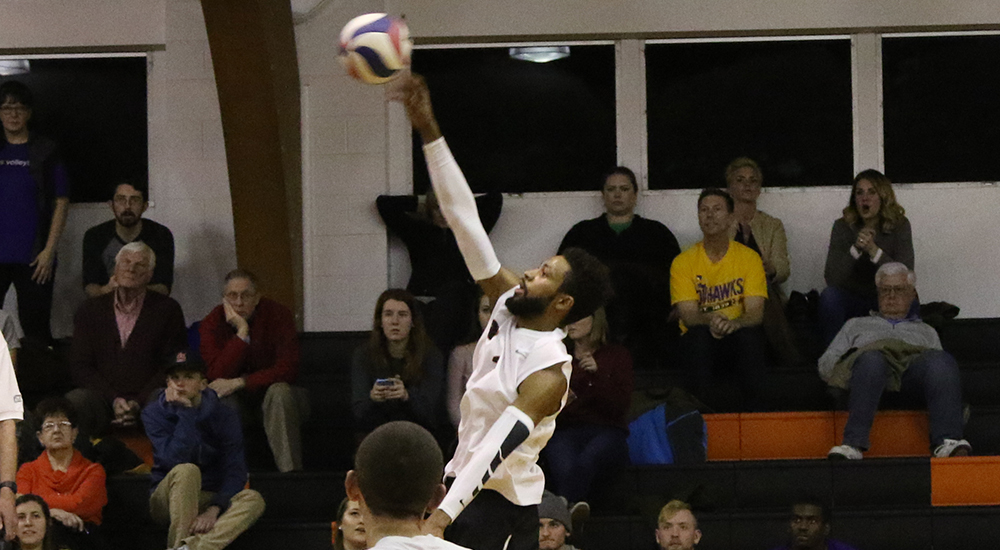 Men's volleyball knocked off by Loras