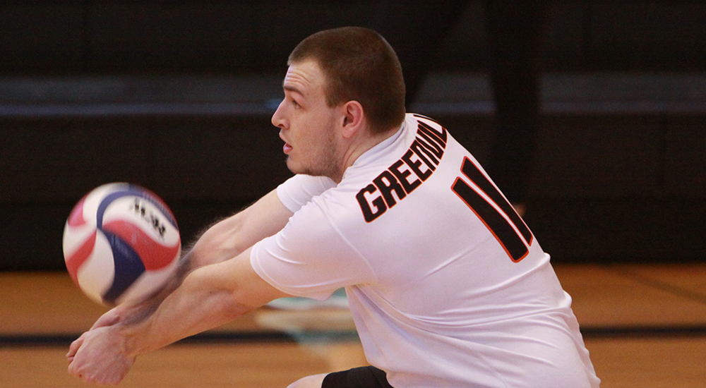 Men's volleyball falls in three sets to Benedictine
