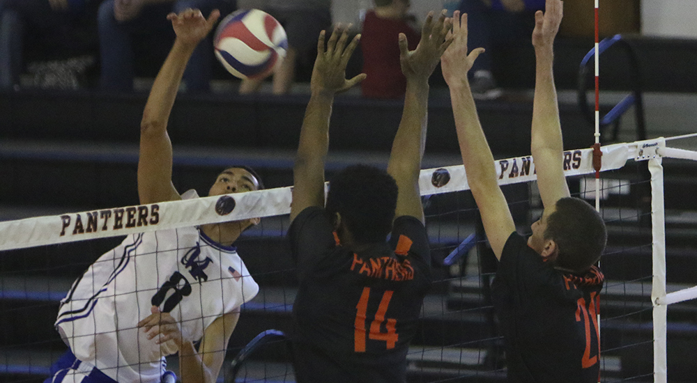 Men's volleyball defeated at Wittenberg