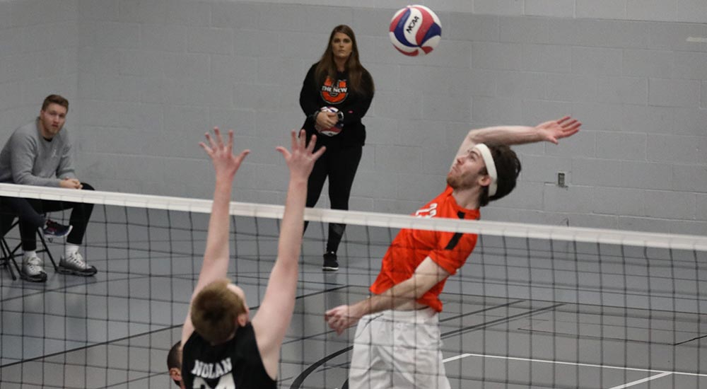 Men's volleyball drops a pair of three set matches