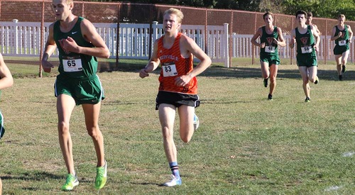 Men's cross country places second at Millikin meet