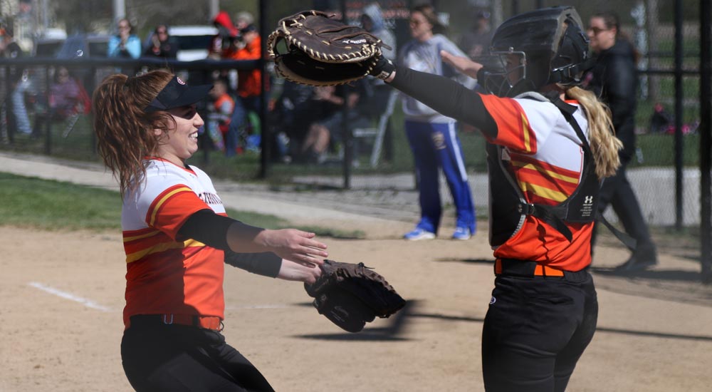Softball splits with Spalding in final 2019 SLIAC contests
