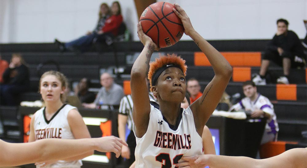 Women's basketball comes back for OT win at Fontbonne