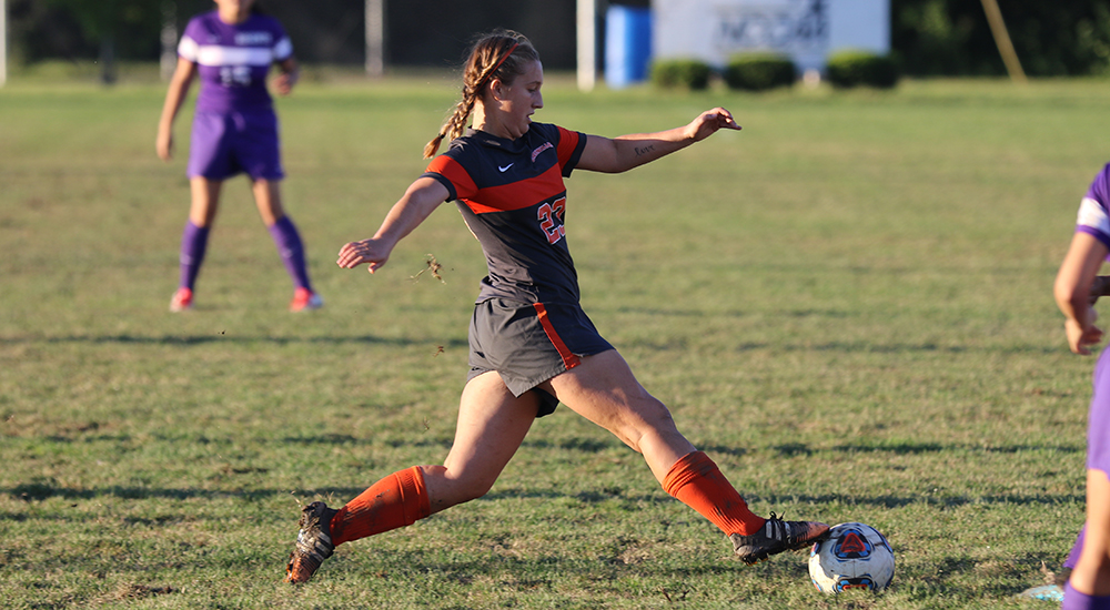 Women's soccer routs Lincoln Christian
