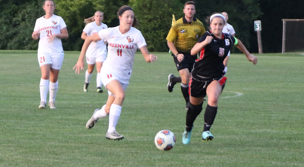 Women's soccer collects a 3-1 win against Illinois College