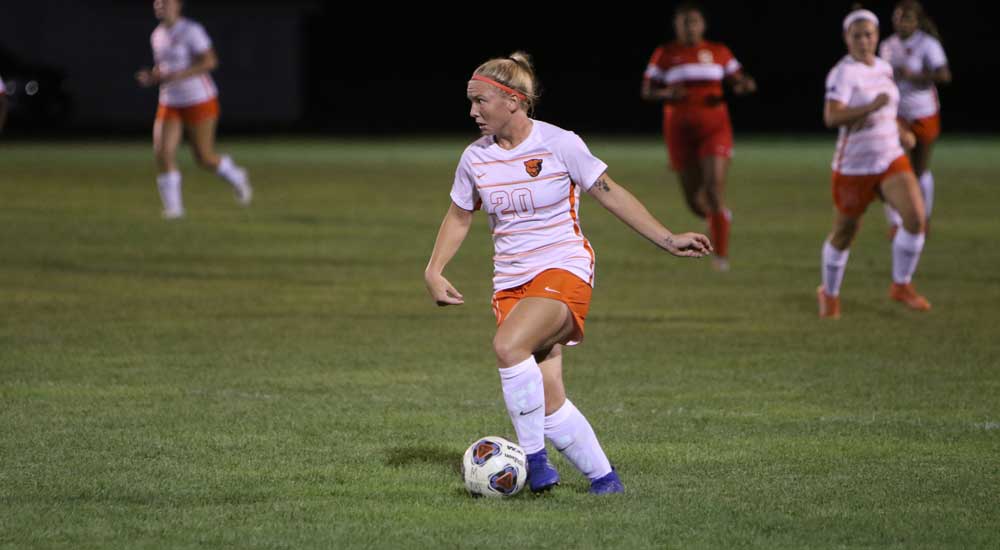 Women's soccer outshoots Monmouth, falls 4-1