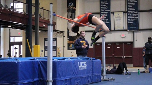Women's track and field opens at Illinois College