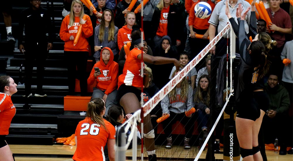 Women's volleyball pushes Washington-St. Louis to four sets