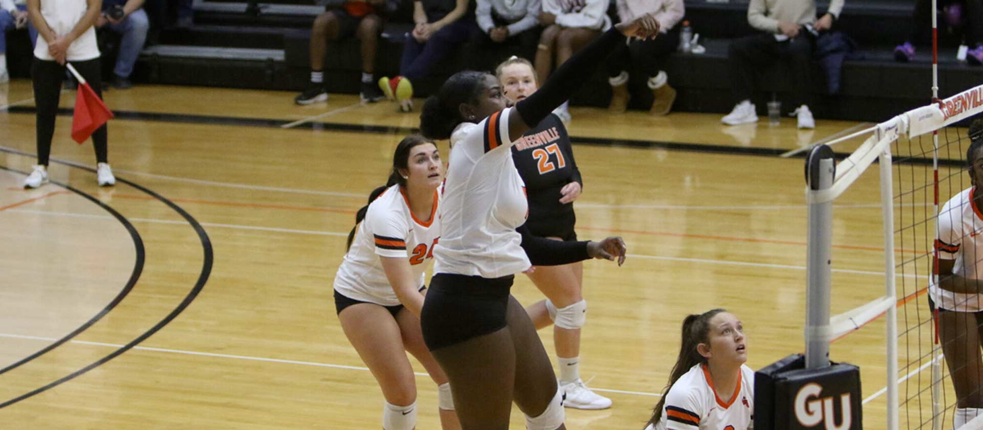 Women's volleyball drops Saturday matches at Emory