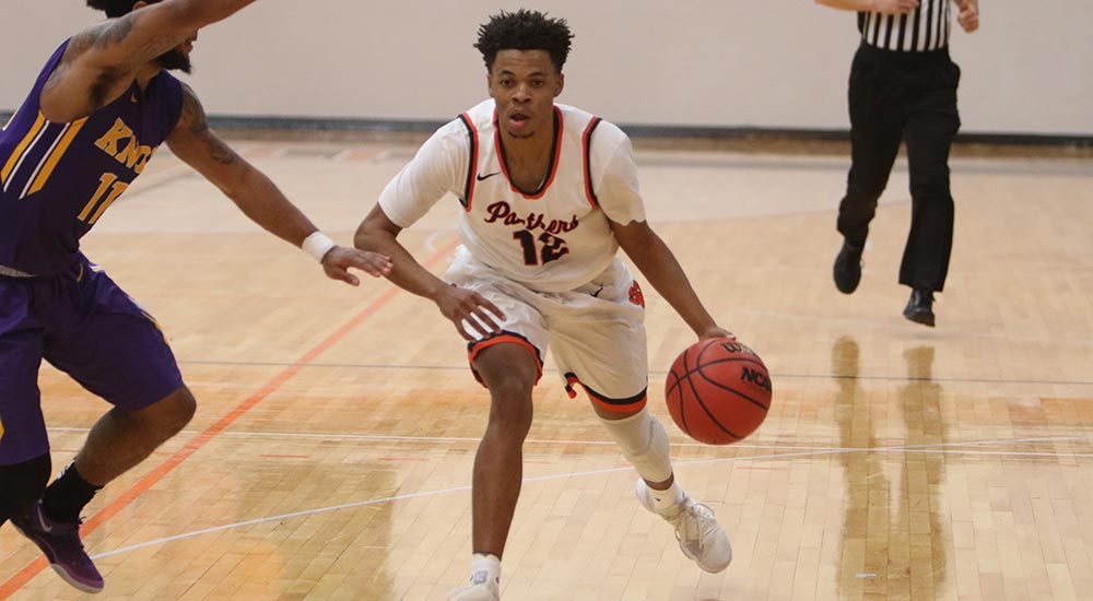 Men's basketball topped by Hope in North Park opening round