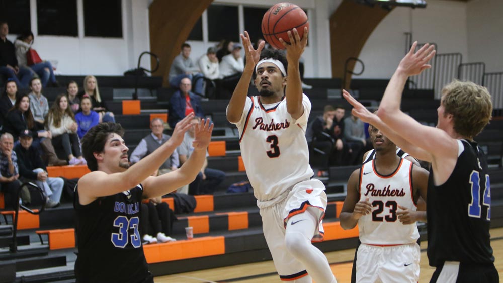 Men's basketball closes December with 129-117 loss to Dominican