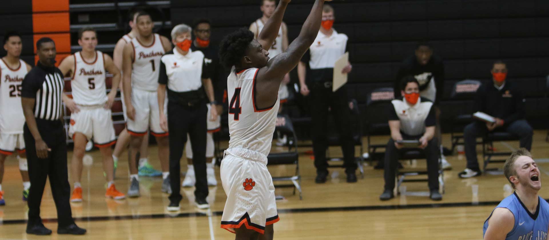 Men's basketball rescued by Ball's late trey in win over Westminster