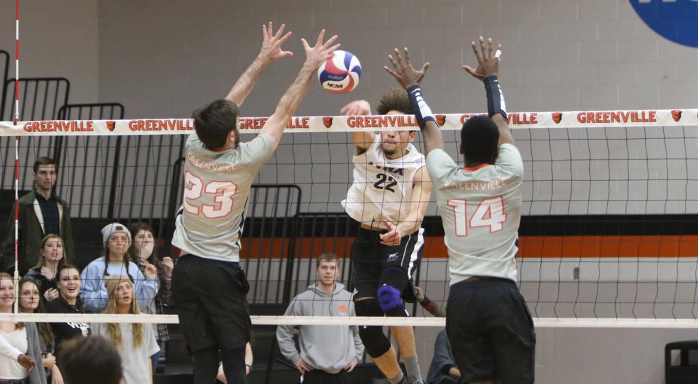 Men's volleyball takes loss at Adrian