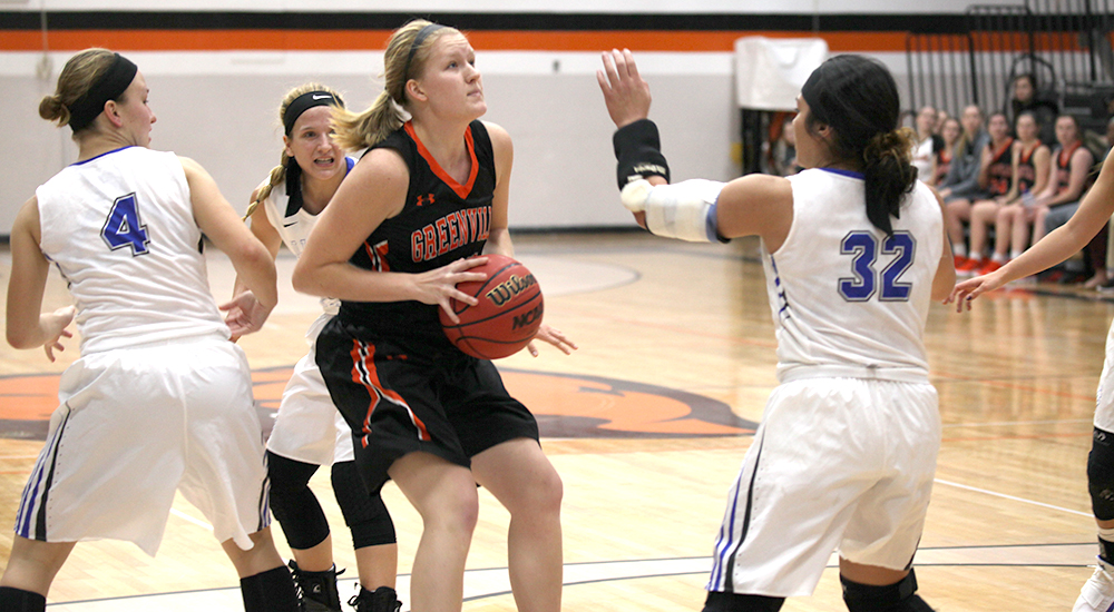 Women's basketball rolls to 93-53 win at Lincoln Christian