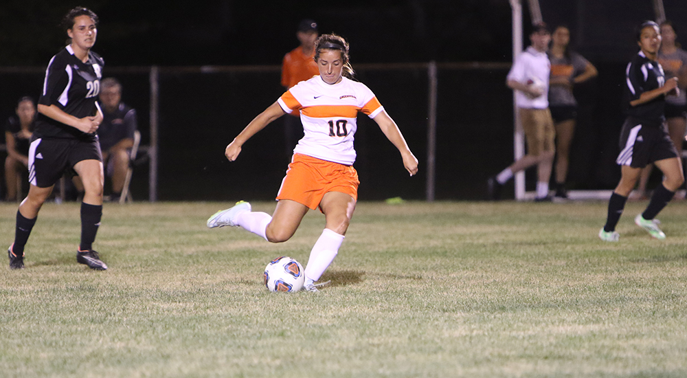 Women's soccer drops 1-0 contest to Rose-Hulman