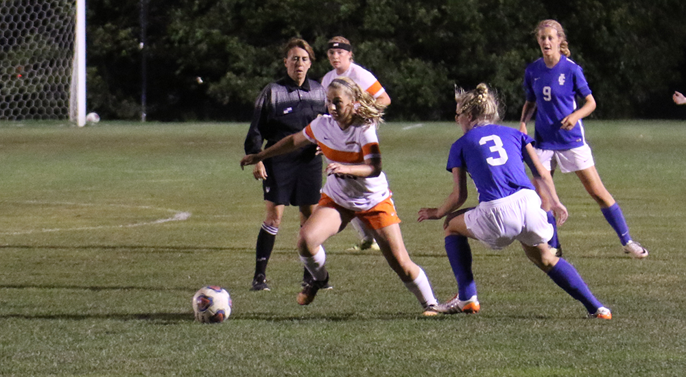 Women's soccer picks up 1-1 draw against Illinois College