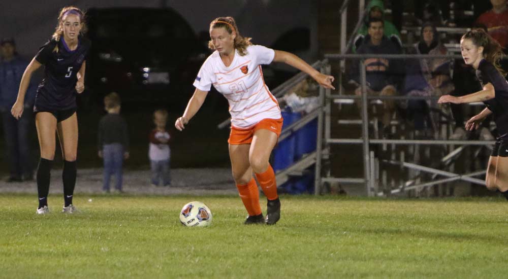 Women's soccer maintains first place SLIAC record with 4-1 win at Spalding