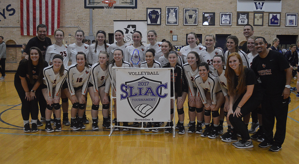 Women's volleyball completes SLIAC tournament championship three-peat, headed to NCAA's