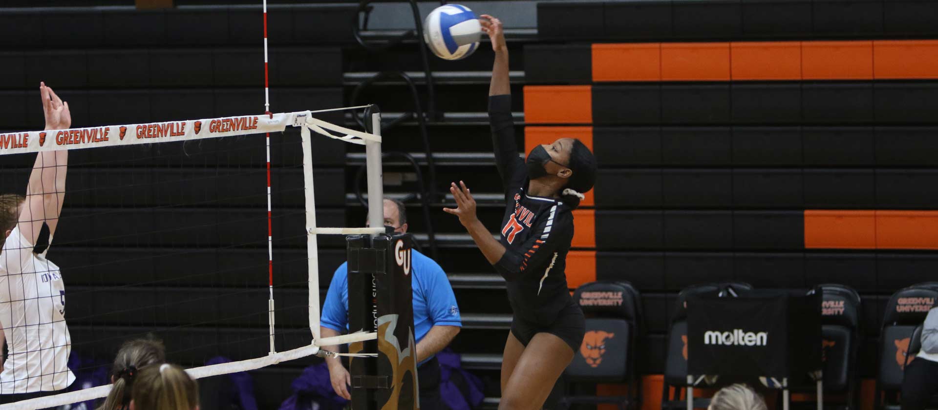 Women's volleyball collects sweep over Iowa Wesleyan