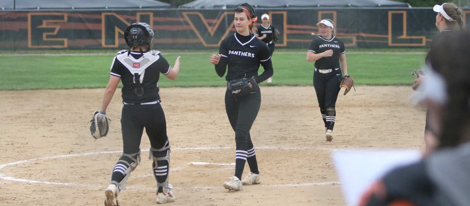 Softball heads to Peoria for next round of SLIAC tournament with 5-1 win over Westminster