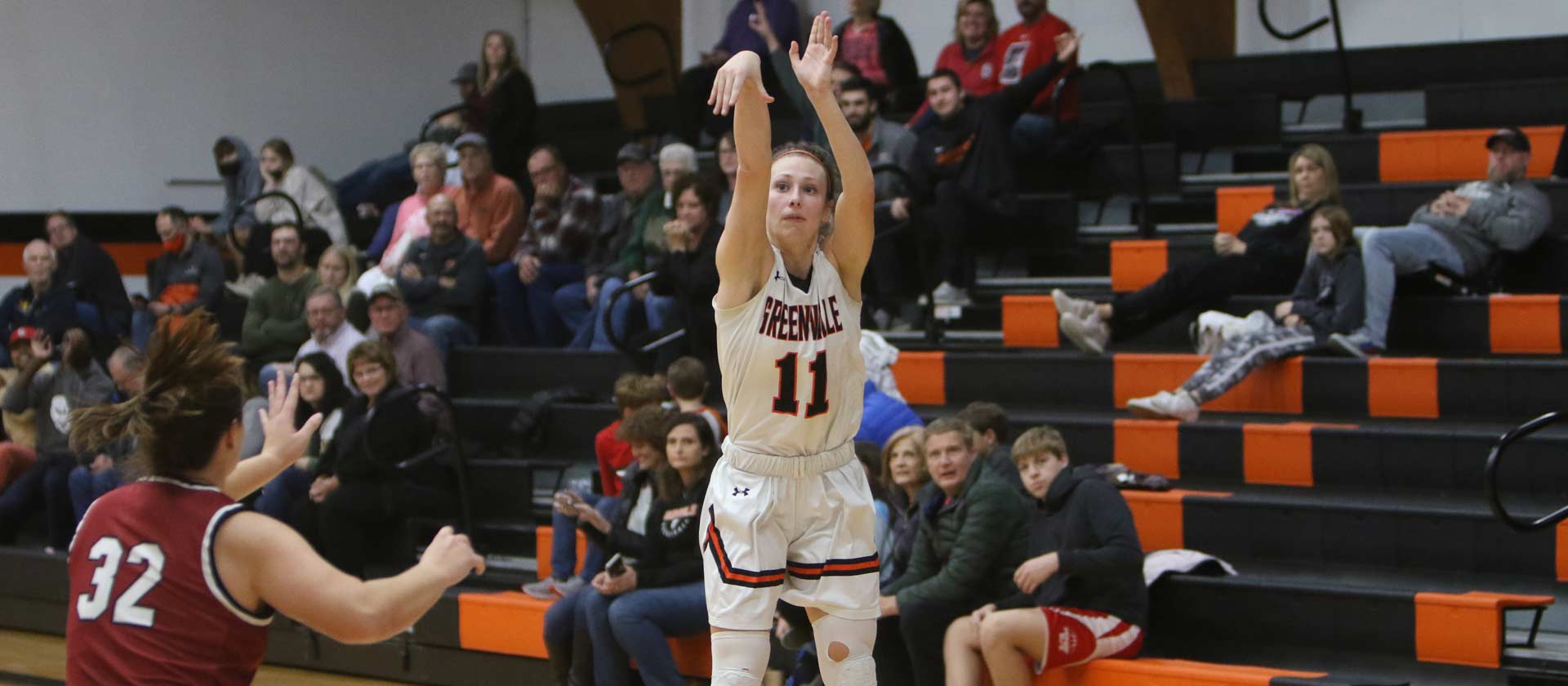 Women's basketball holds Lincoln Christian to 35 points in convincing win