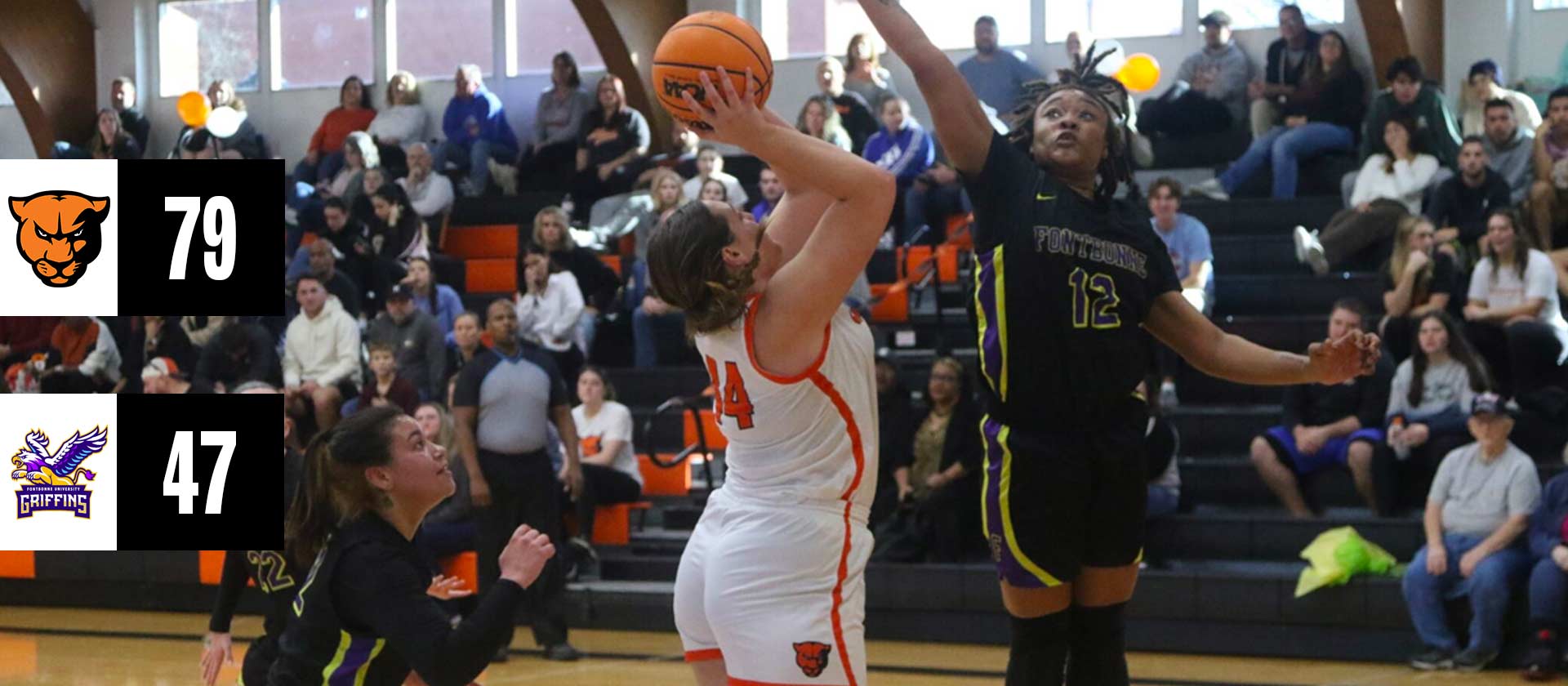 Women's basketball honors senior Cisneros with 79-47 win over Fontbonne