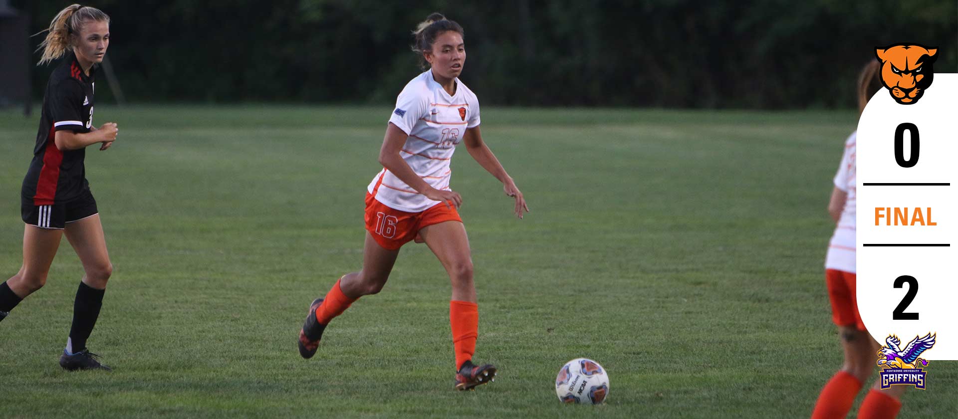Women's soccer slips to second against first place Fontbonne