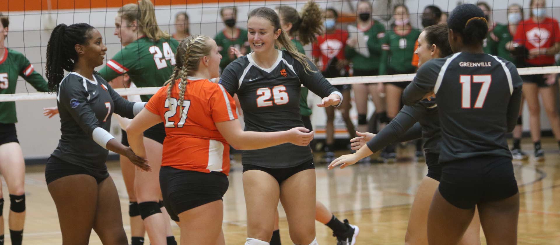 Women's volleyball sweeps Illinois College in three sets for 19th win