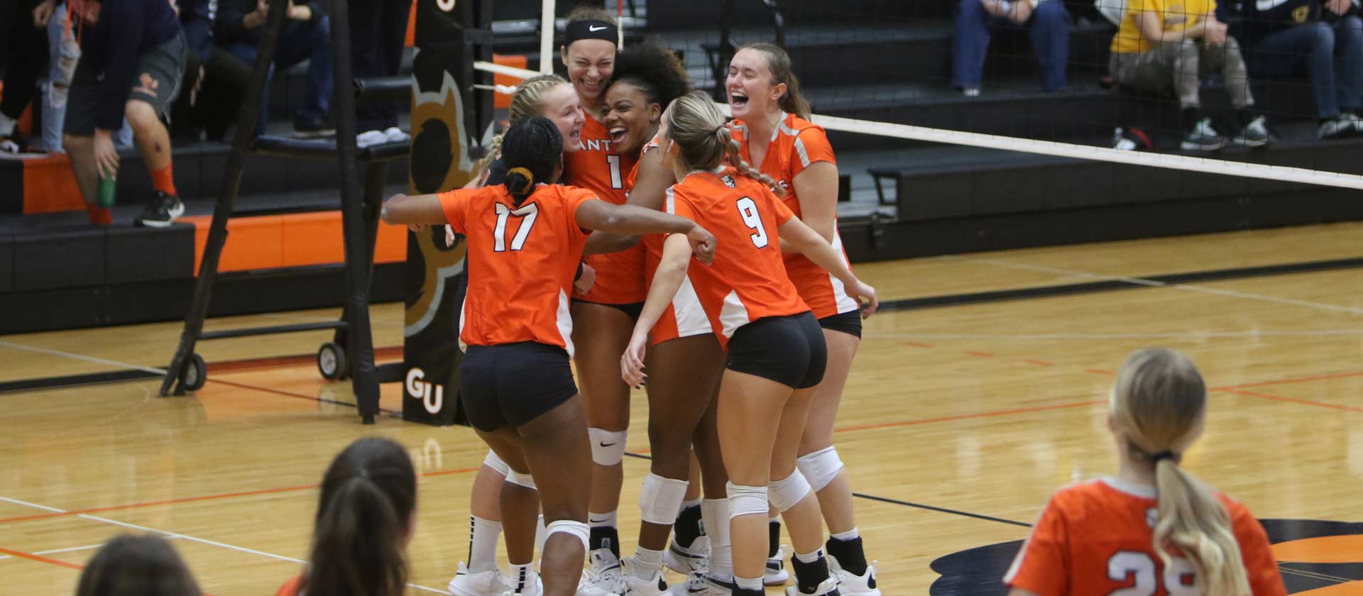 Women's volleyball punches ticket to 10th SLIAC tournament championship match with win over Webster